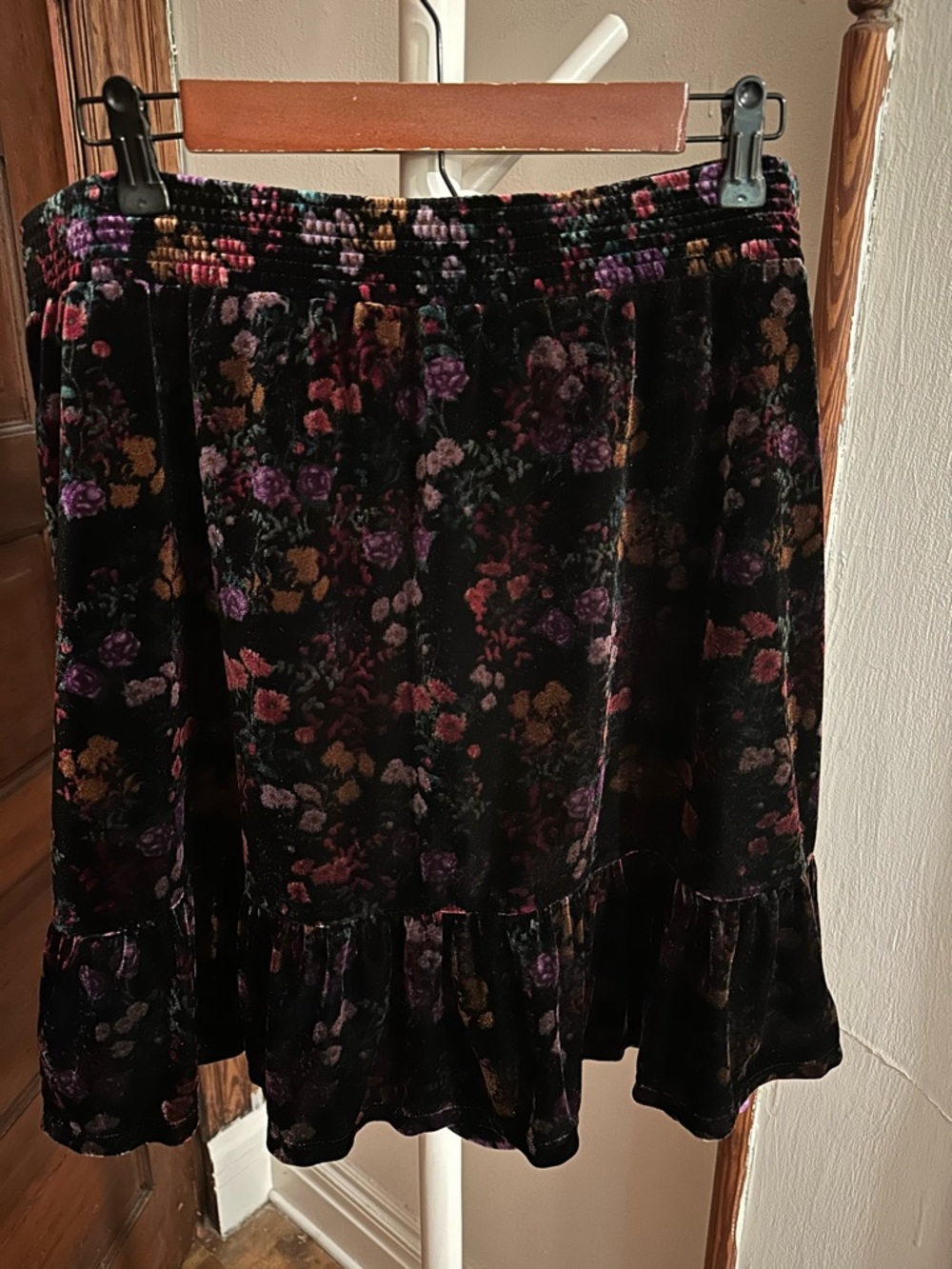LOFT Velvet Floral Ruffle Hem Skirt in Black - Women's